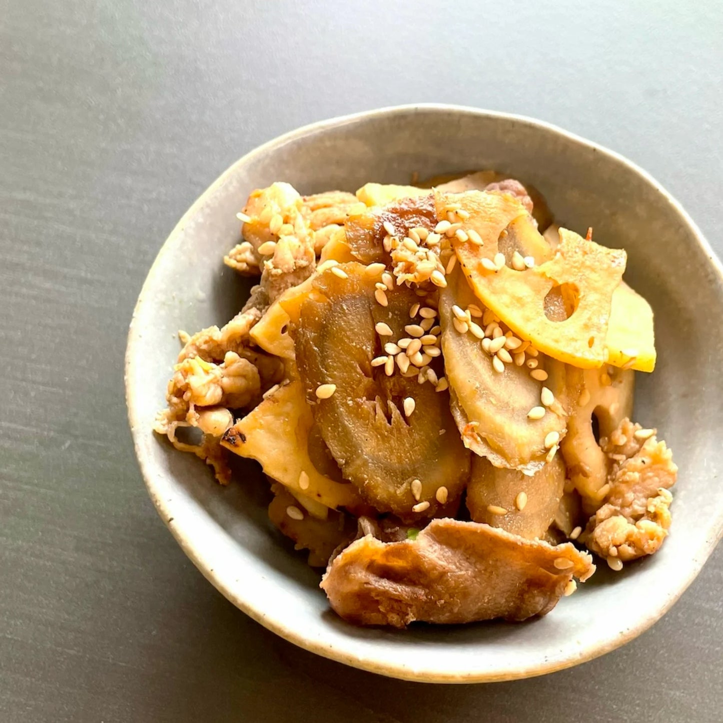 牛ごぼうとれんこんのきんぴら炒め
